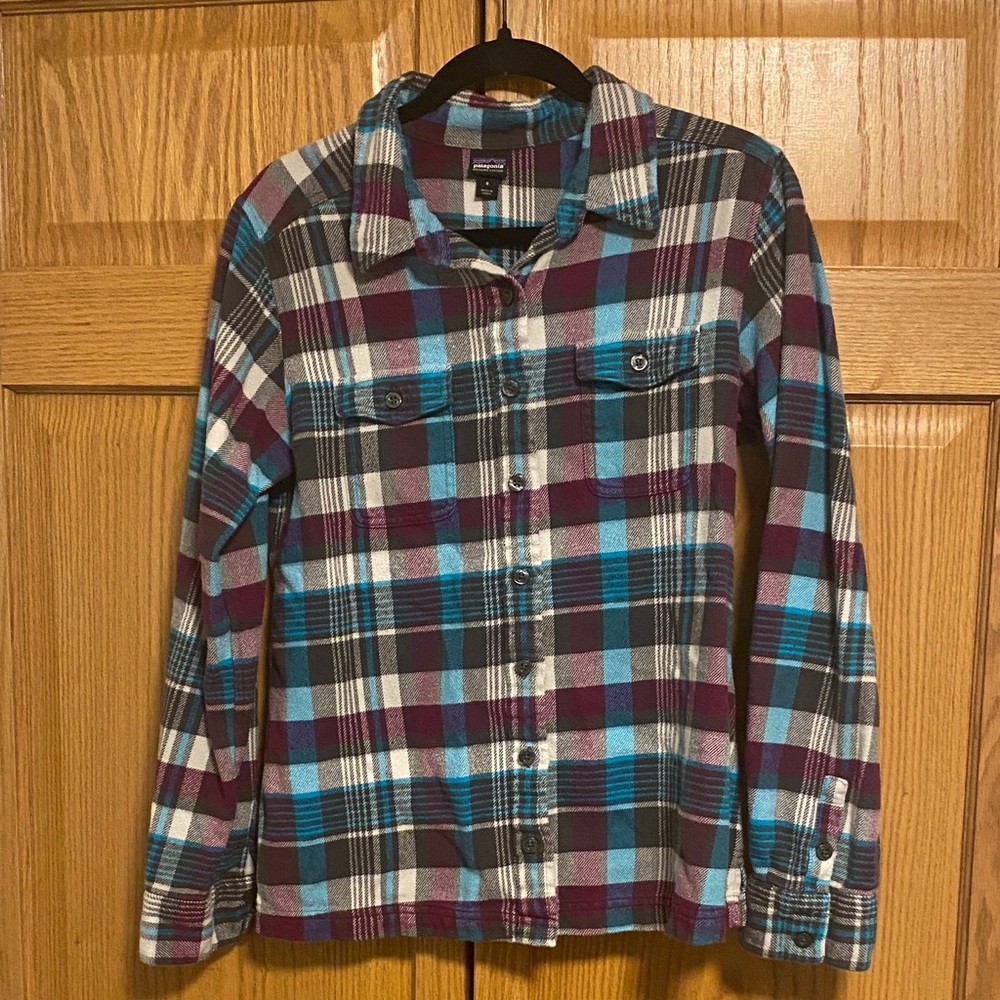 Paragonia Women’s Plaid Flannel Shirt